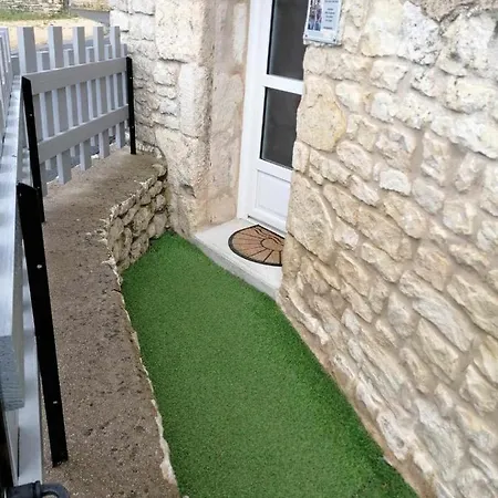 Tatil Evi Bin Benaise Sans Linge Pamproux